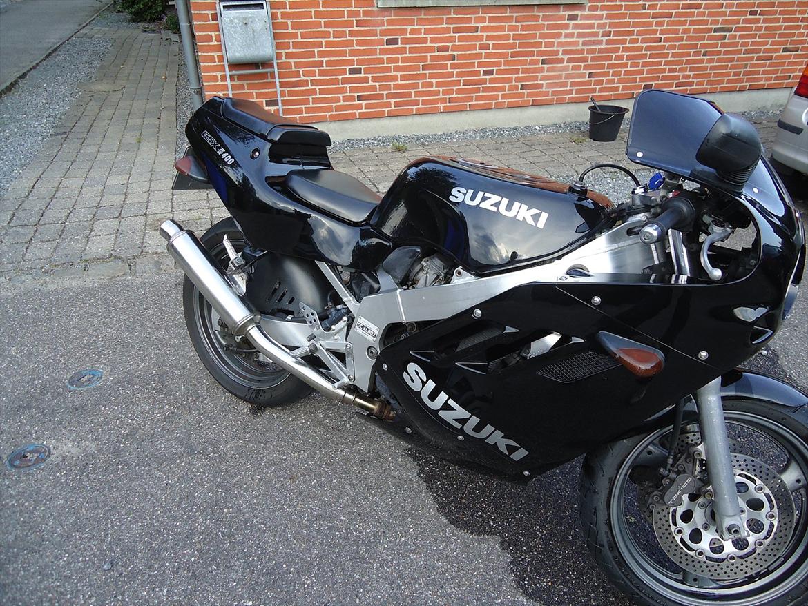 Suzuki Gsxr 400r billede 2