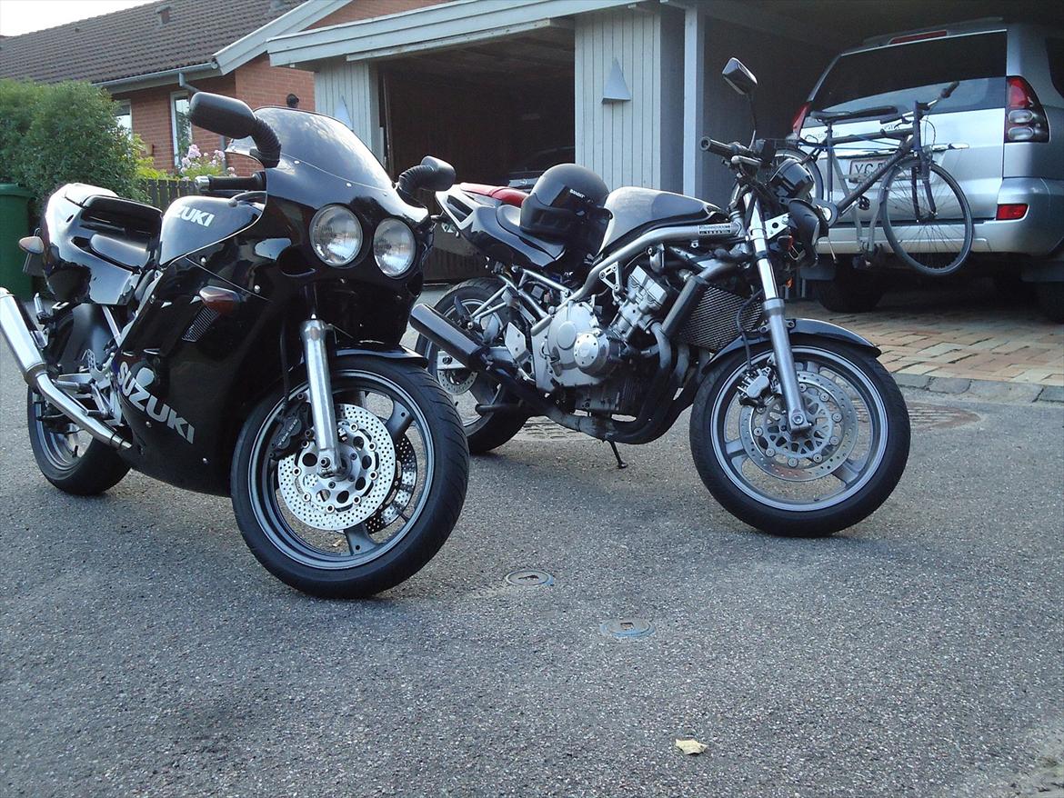Suzuki Gsxr 400r - Min suzuki og sørens honda cb 400 billede 5