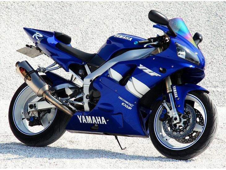 Yamaha YZF R1 - Solgt - Billed taget i Hillerslev grusgrav. billede 1