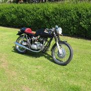 Triumph T140 