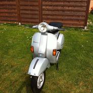 Vespa P200E