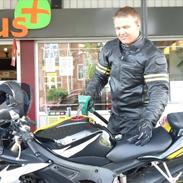 Yamaha R6