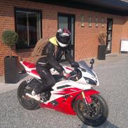 Yamaha R6