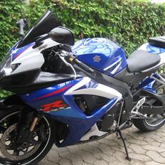 Suzuki gsxr 750