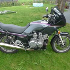 Yamaha XJ 900