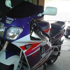 Yamaha YZF 750R (SOLGT)