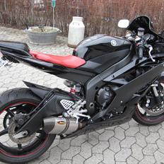 Yamaha R6
