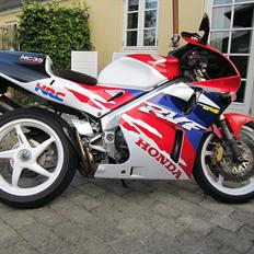 Honda rvf 400