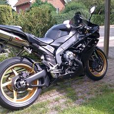 Yamaha R1 -RN19 (SOLGT)