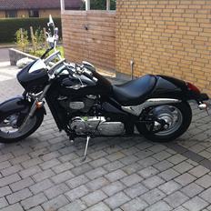 Suzuki Intruder vz800lo