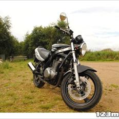 Suzuki Gs 500 F. Solgt
