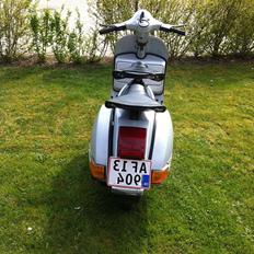 Vespa P200E