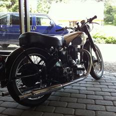 Royal Enfield J2 500cc