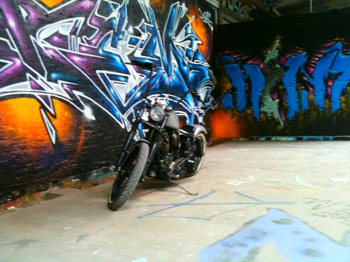 Harley Davidson FX 1200 Super Glide (solgt) - Foto session på Odense Havn billede 5