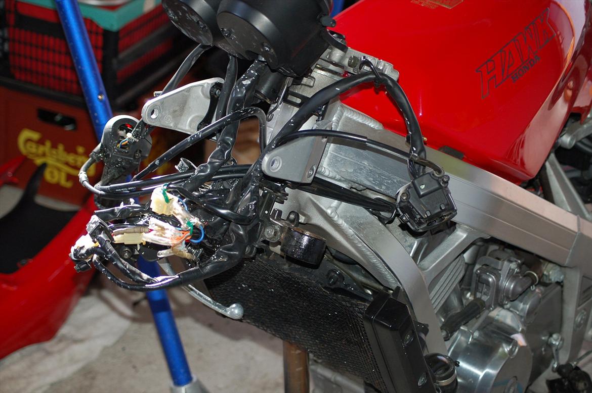 Honda NT 647 Hawk GT billede 12