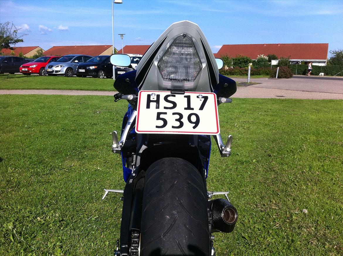 Yamaha YZF-R6 - Nummerplade holder og Rizoma blink billede 9