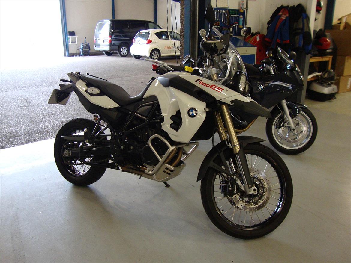 BMW F800GS - 03.08.11 - Prøvekørt og købsaftale i hus billede 1