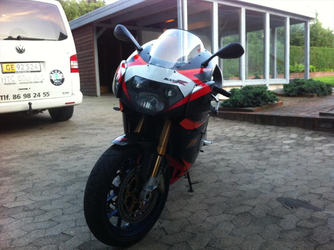 Aprilia RSV Mille Factory  R Troy Corser billede 4