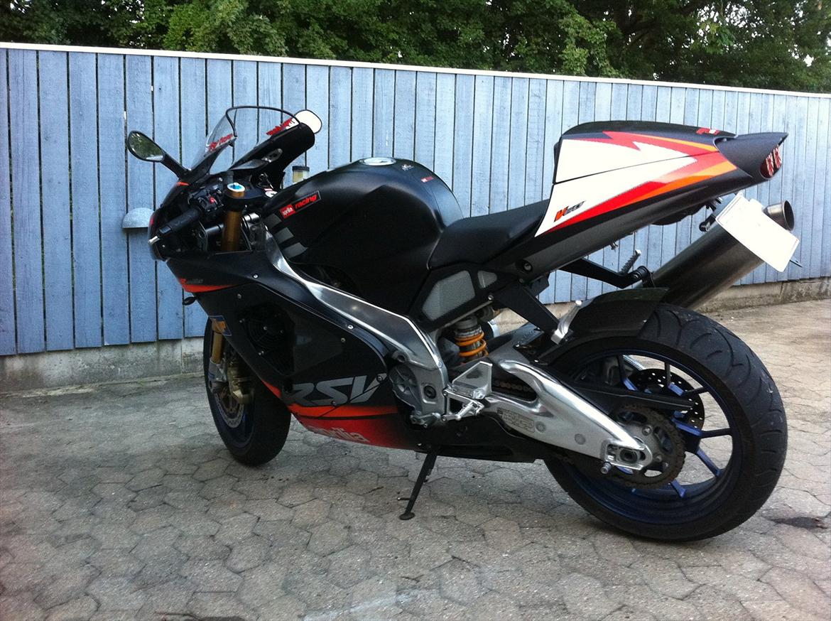 Aprilia RSV Mille Factory  R Troy Corser billede 5