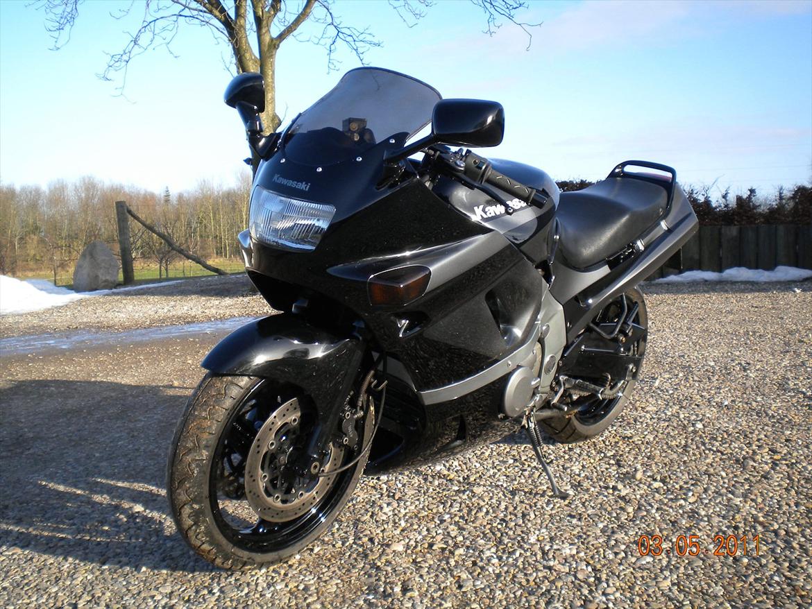 Kawasaki ZZR 600D billede 4