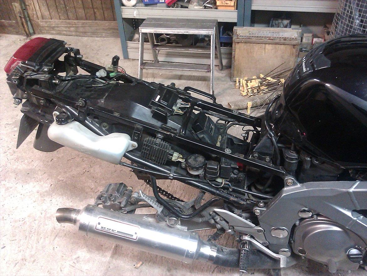 Kawasaki ZZR 600D billede 8