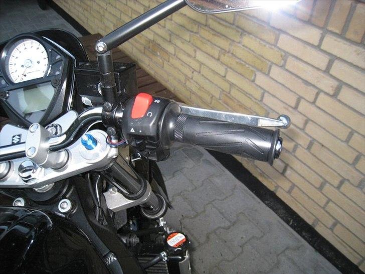 Suzuki SV1000 Naked - R6 Rulle billede 7