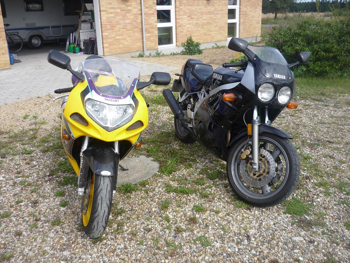 Yamaha FZR 400  billede 12