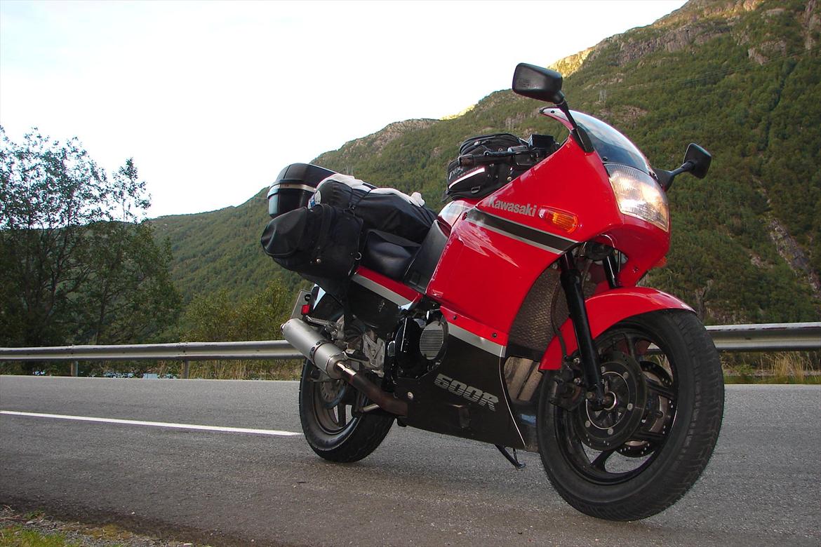 Kawasaki GPX600R billede 2