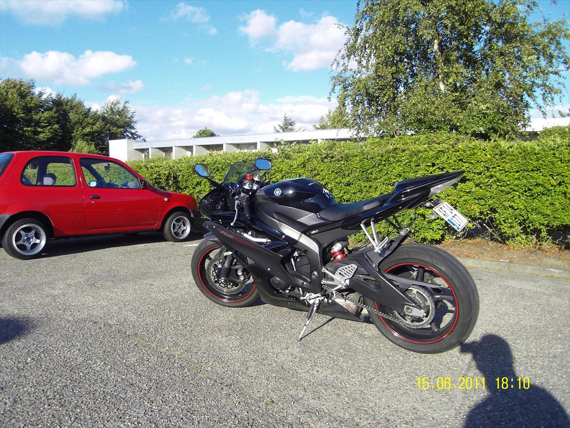 Yamaha R6 - SOLGT billede 1