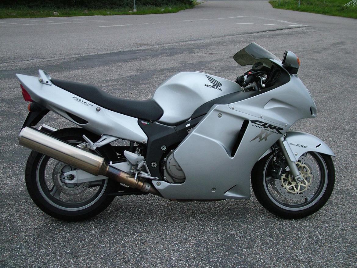 Honda CBR 1100 Black Bird billede 3