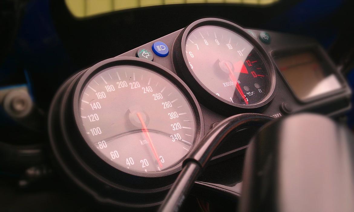 Kawasaki ZX12R *SOLGT* billede 3