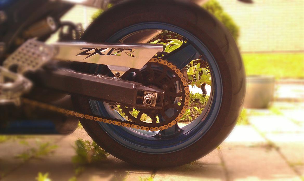 Kawasaki ZX12R *SOLGT* billede 5