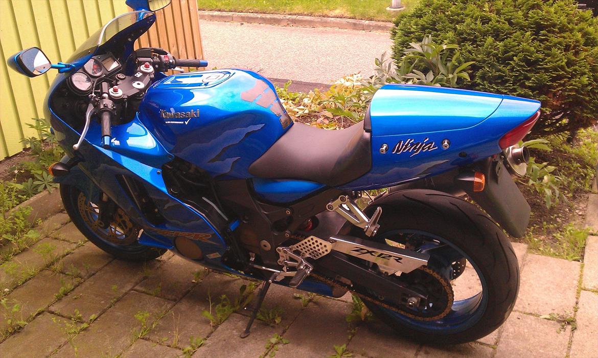 Kawasaki ZX12R *SOLGT* billede 17