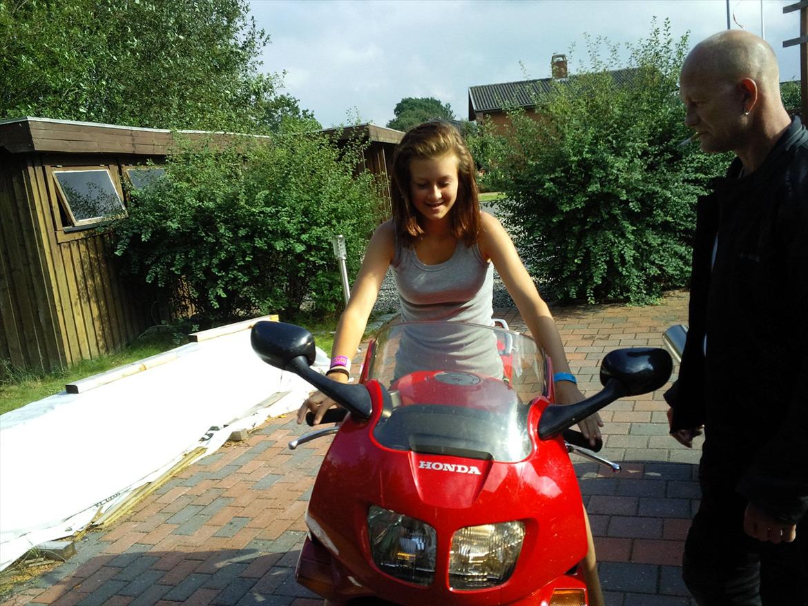 Honda VFR 750 F billede 4