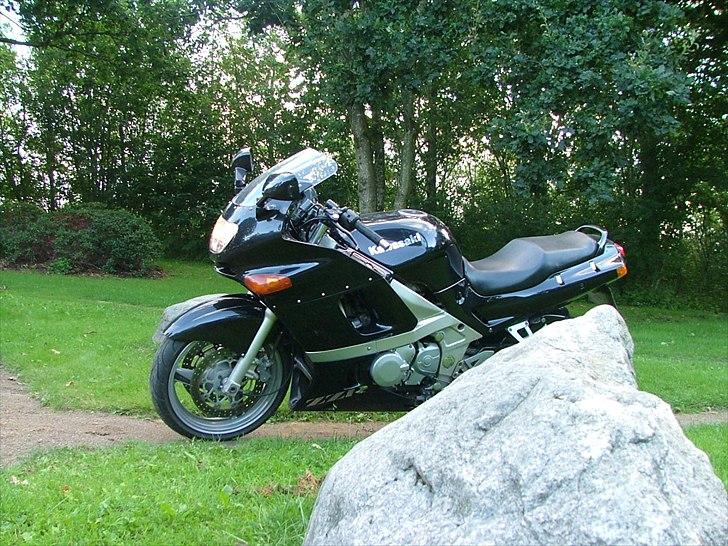 Kawasaki ZZR 600 billede 8