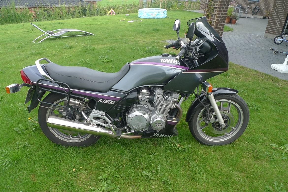 Yamaha XJ 900 - Vue fra højre side. billede 2