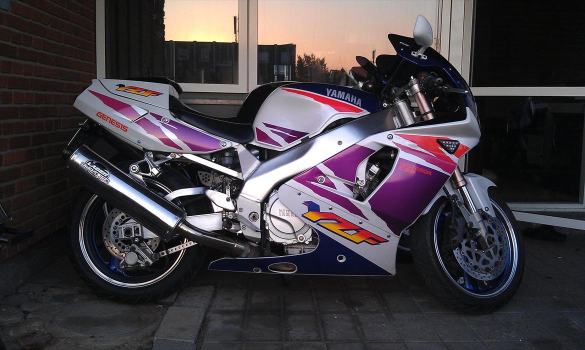 Yamaha YZF 750R (SOLGT) billede 1