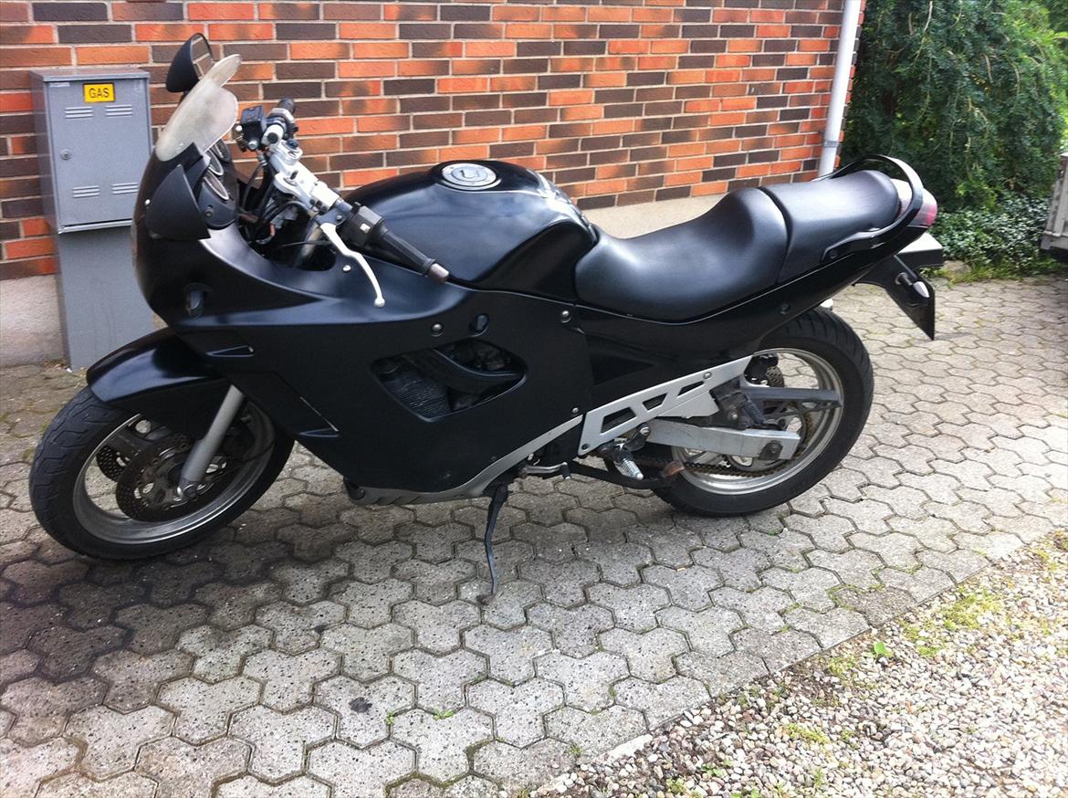 Suzuki GSX 600 F billede 2