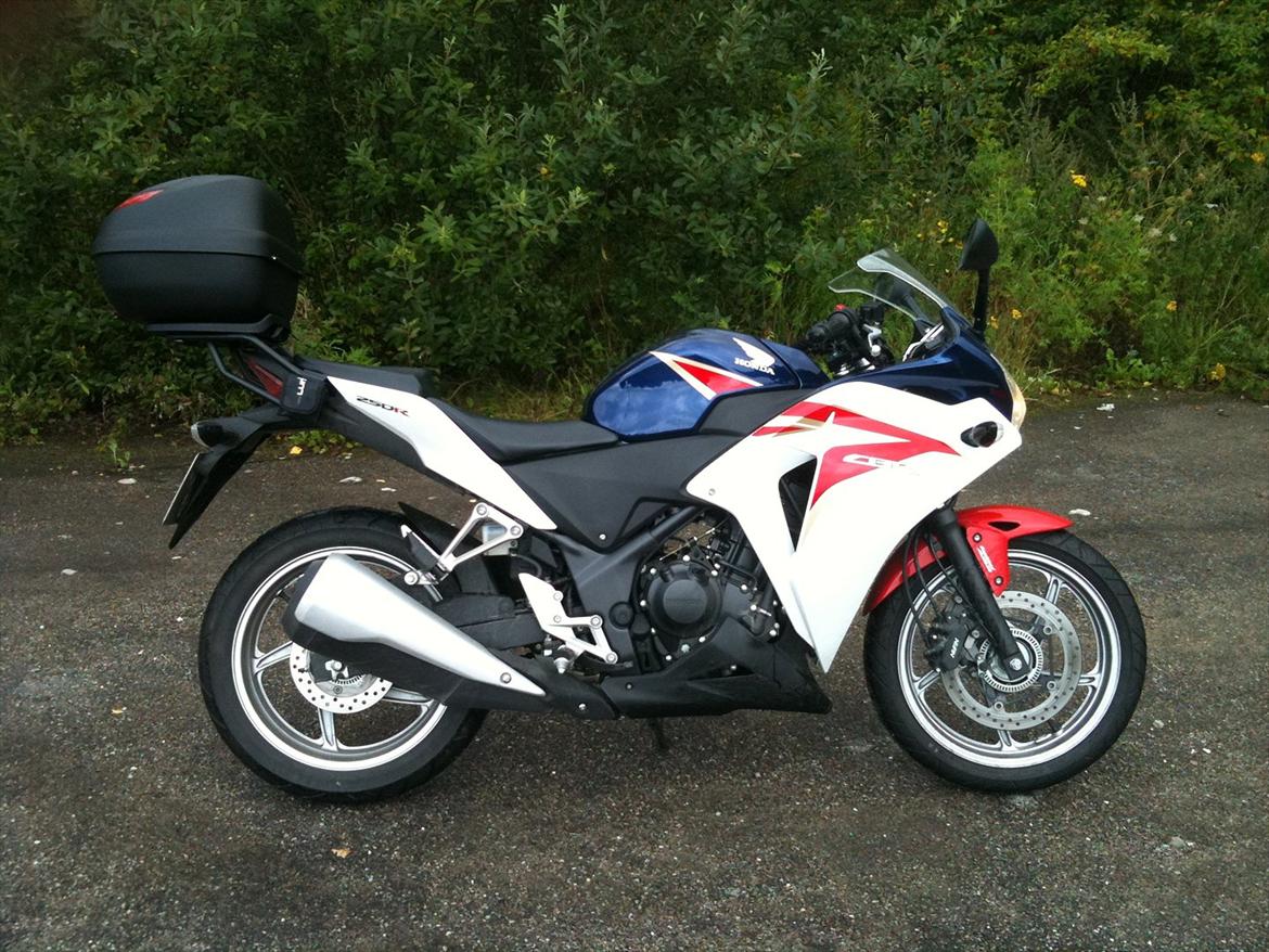 Honda cbr 250 ra