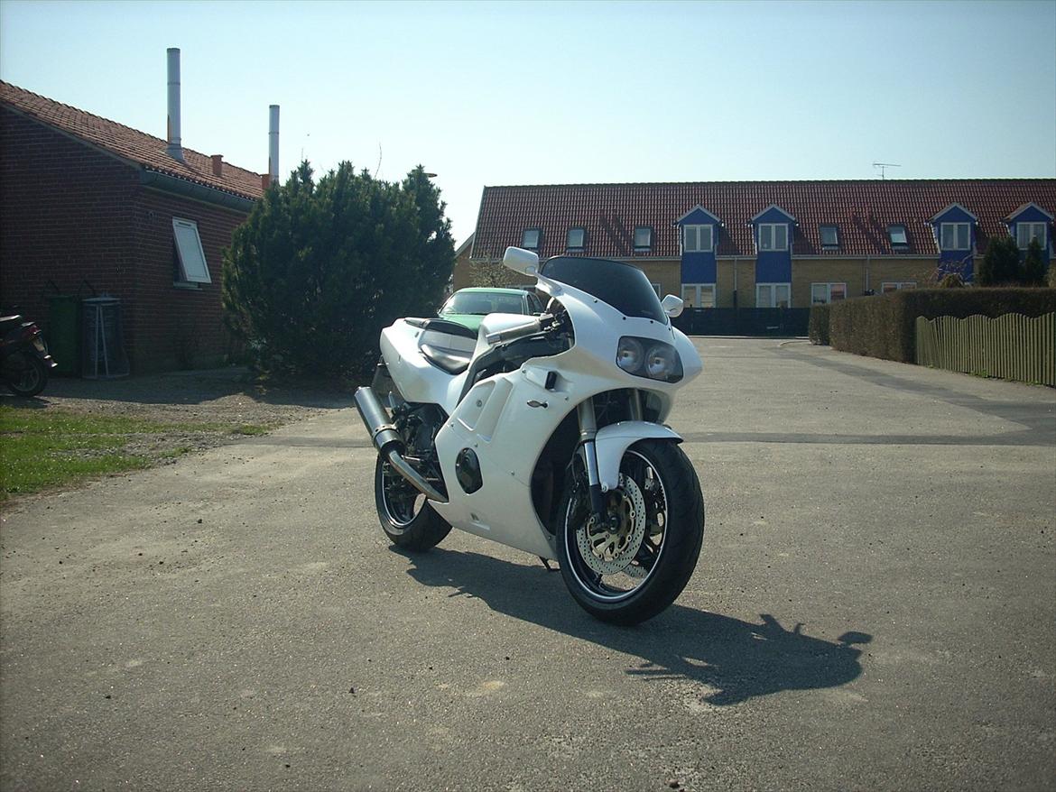 Suzuki GSXR 400 billede 14