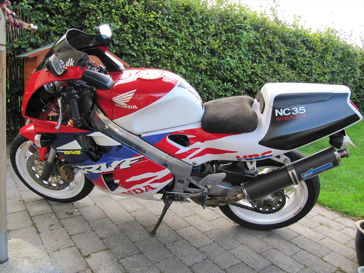 Honda rvf 400 billede 2