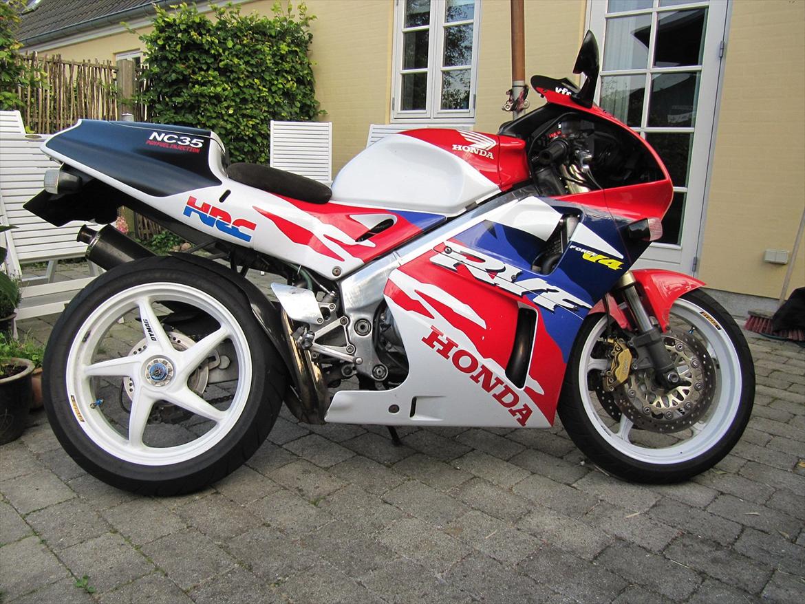 Honda rvf 400 billede 3