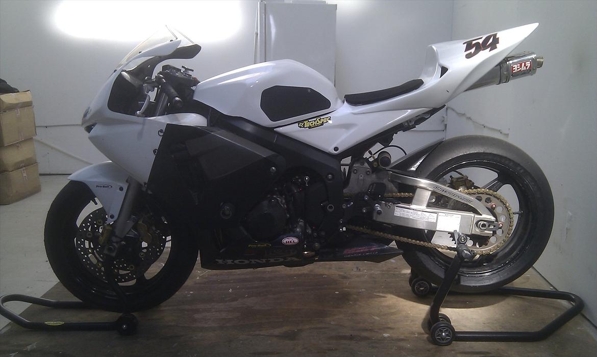 Honda cbr 600 rr SOLGT billede 5