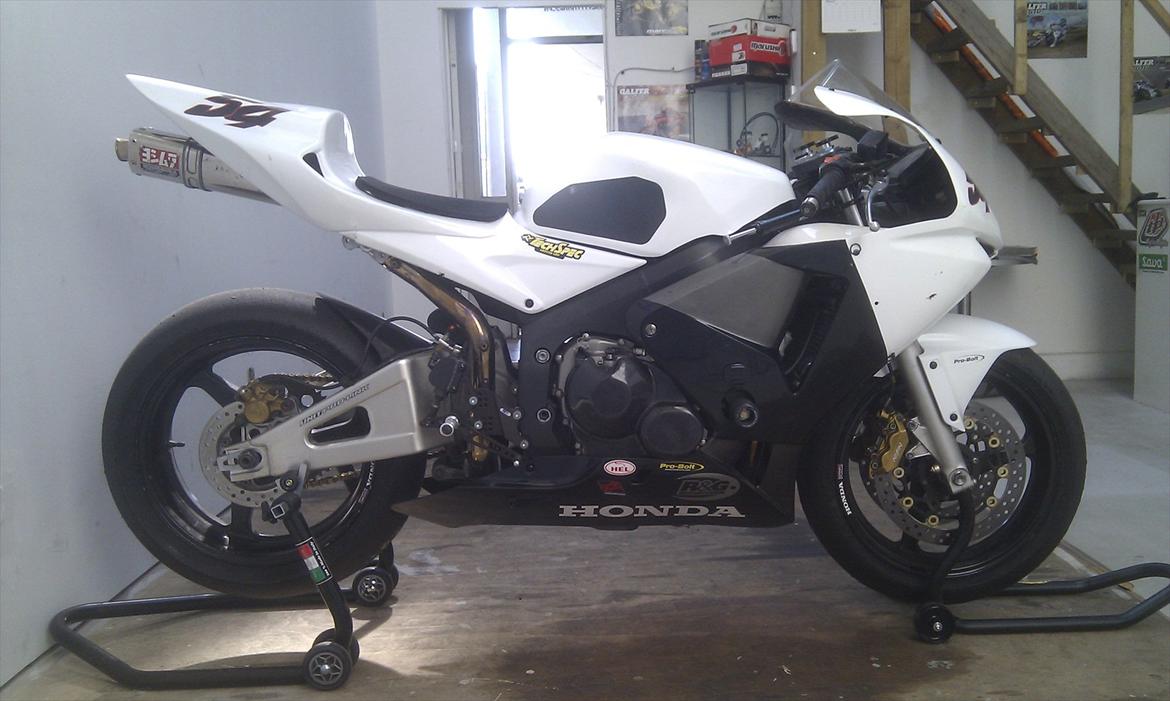 Honda cbr 600 rr SOLGT billede 7
