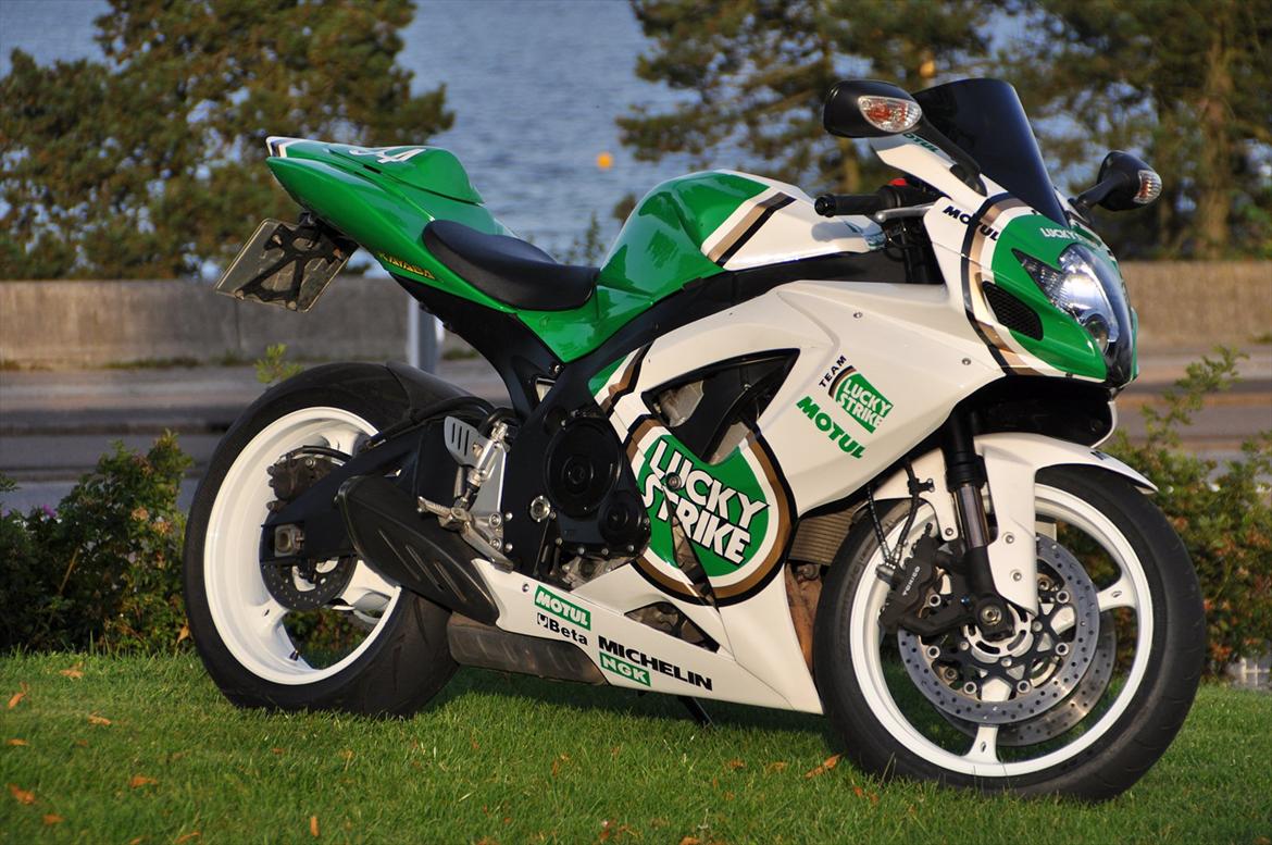 Suzuki Green Lucky strike bike GSXR 750 K7 billede 3