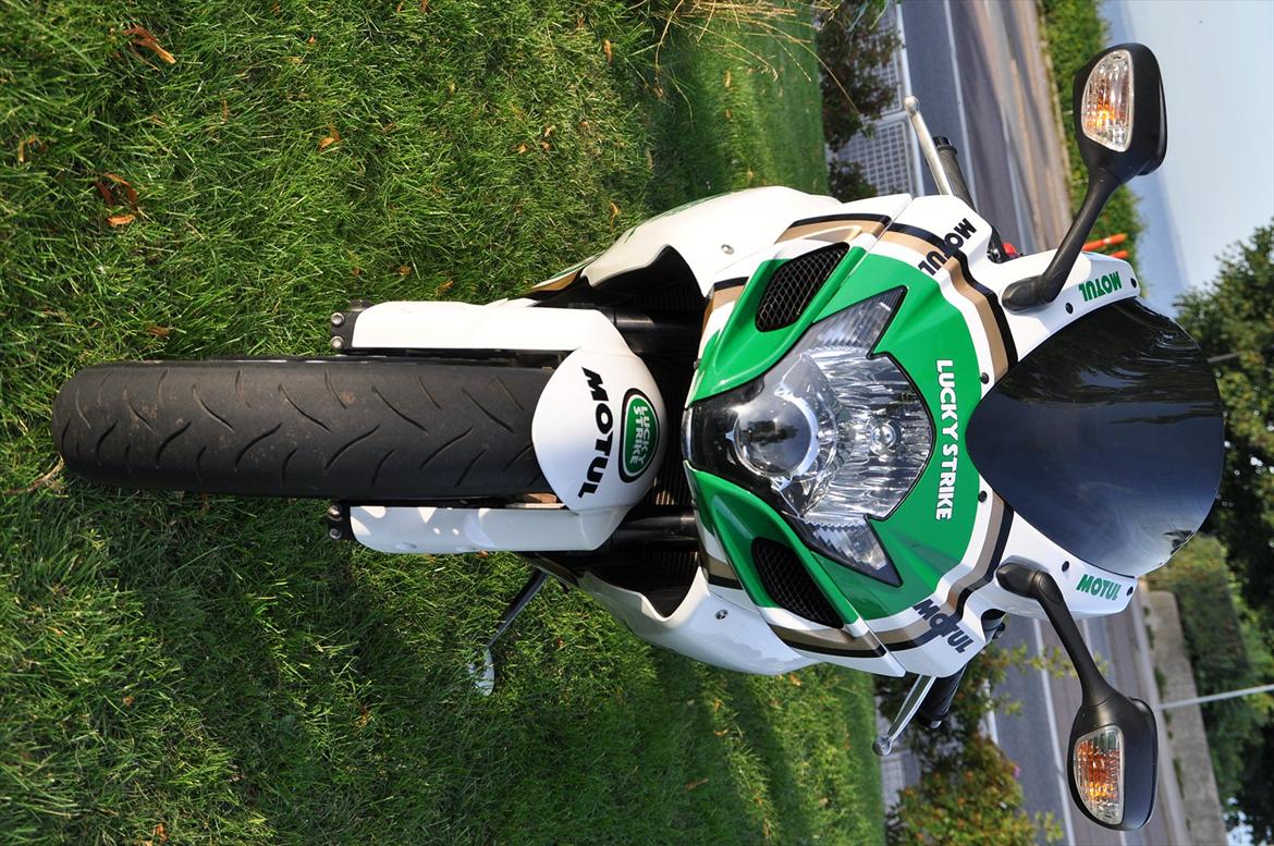 Suzuki Green Lucky strike bike GSXR 750 K7 billede 4