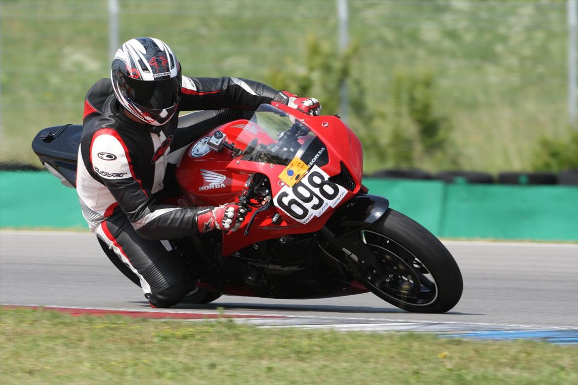 Honda CBR600RR Baneged billede 1