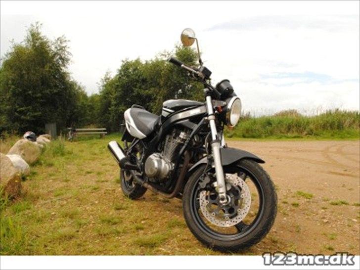 Suzuki Gs 500 F. Solgt - Undskyld 123 logoerne. skal lige have taget nogle nye billeder. billede 2
