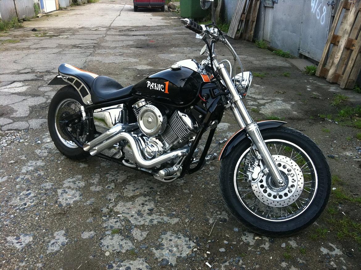 Yamaha XVS 1100 Drag Star - Den nye udstødning. Skal vist have poleret noget ved de bagbremser... billede 1