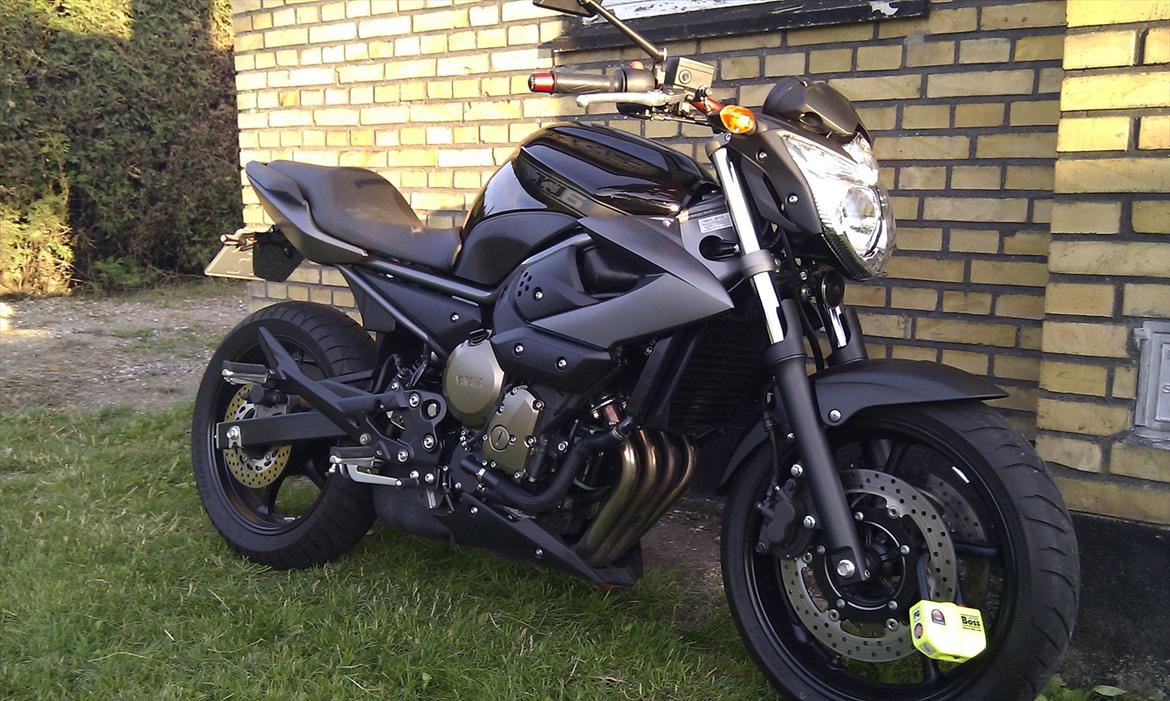 Yamaha XJ6 billede 1